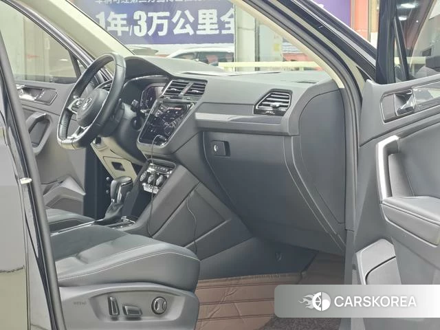 Volkswagen Tiguan L id 4275857 из Китая 11