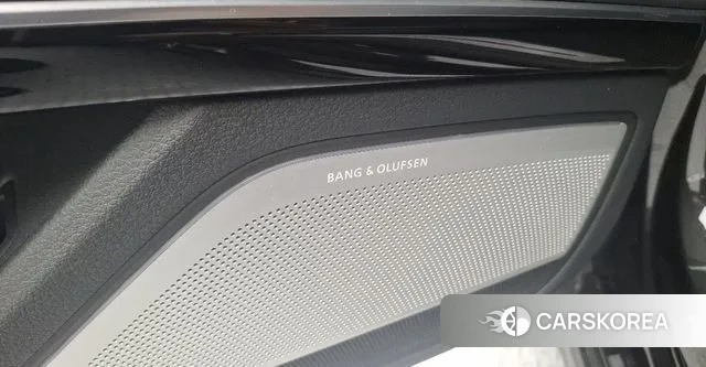 Audi A8 (D5) id 3018100 из Кореи 8