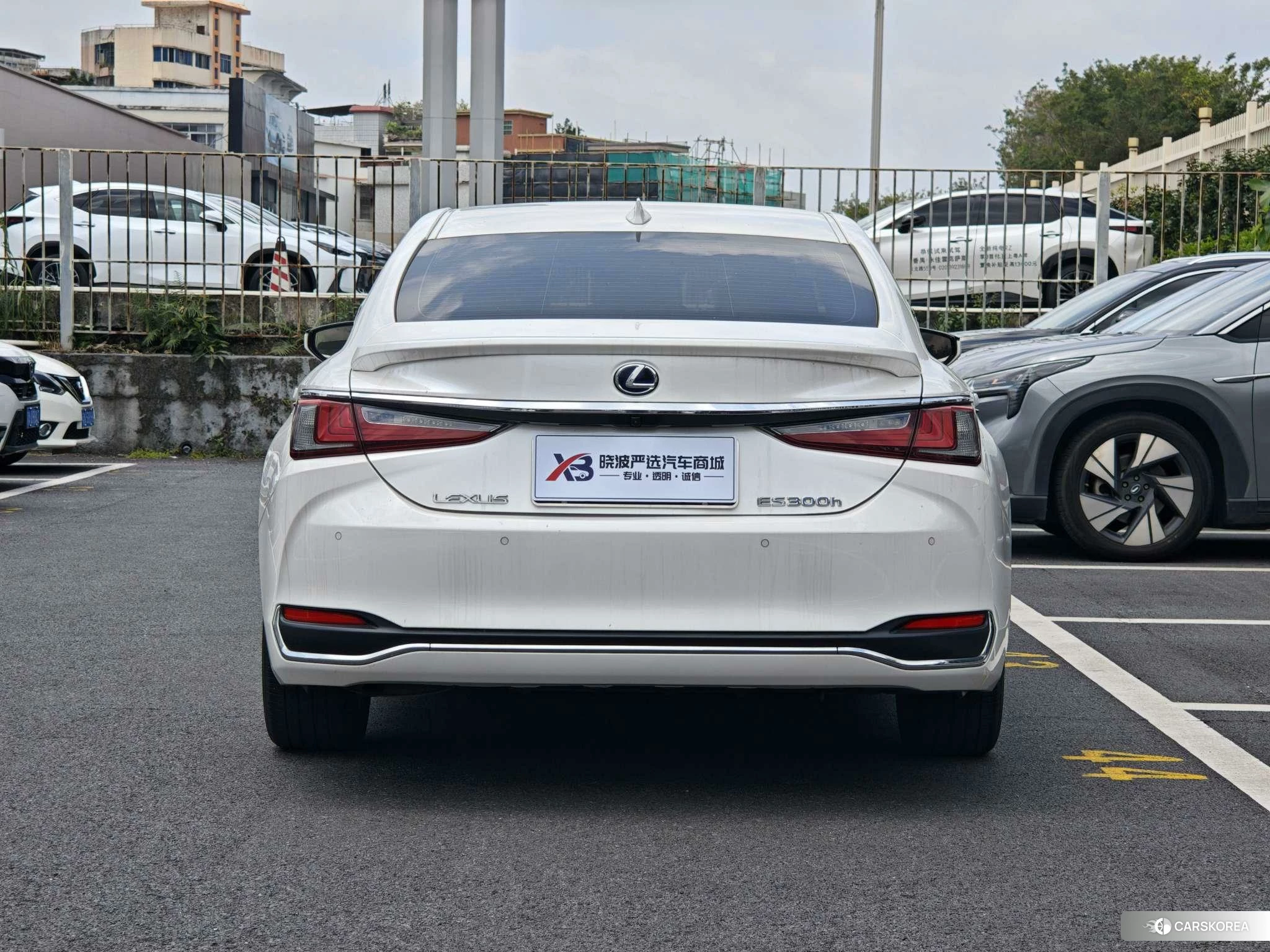 Lexus ES id 4420843 из Китая 8