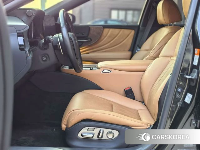 Lexus LS id 4277370 из Китая 10