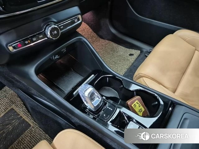 Volvo XC40 id 4501973 из Кореи 18
