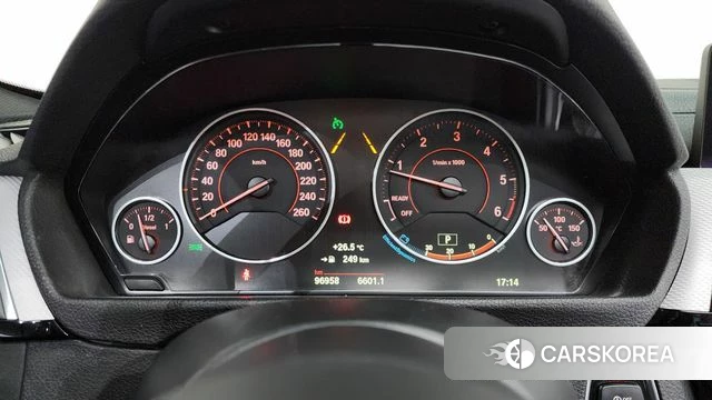 BMW 3 Series (F30) id 4435811 из Кореи 18