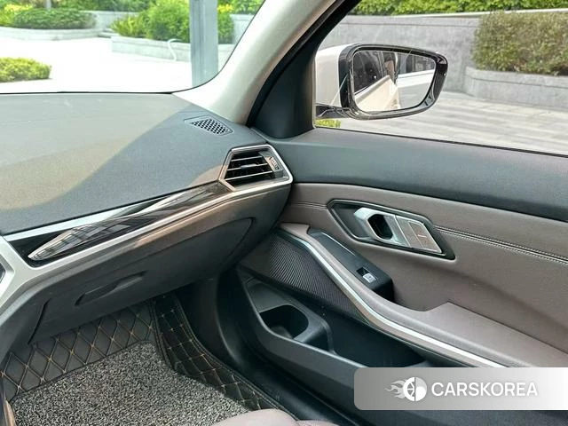 BMW 3 series id 4265683 из Китая 14