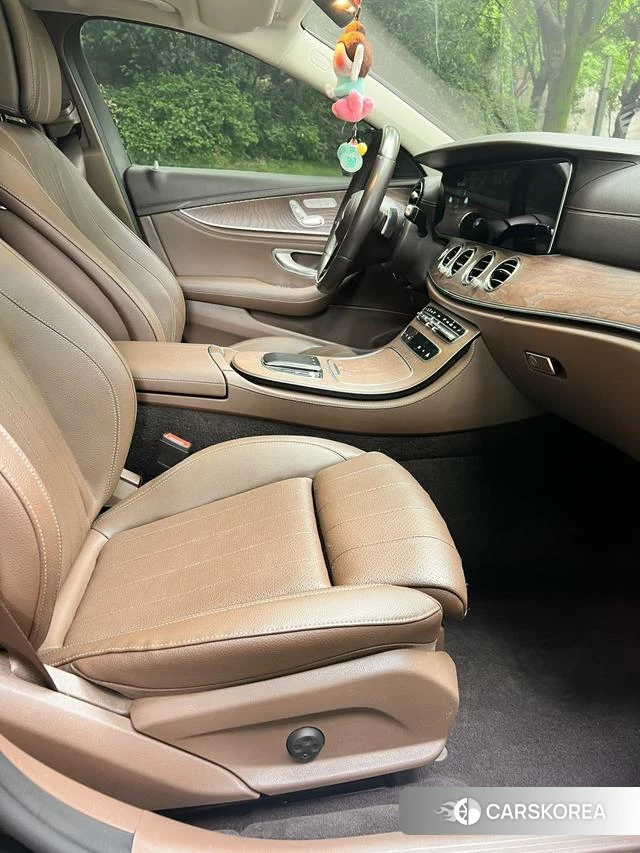 Mercedes-Benz E-class id 4358928 из Китая 8