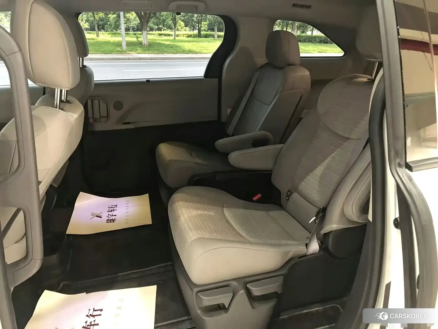 Toyota Sienna id 4577514 из Китая 8