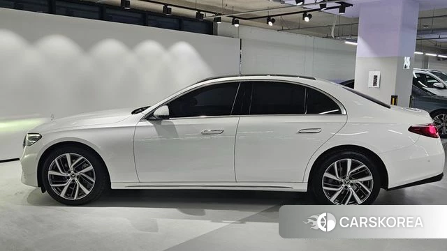 Mercedes-Benz E-Class W214 id 4279754 из Кореи 18