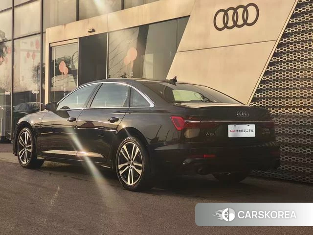 Audi A6L id 4277529 из Китая 8