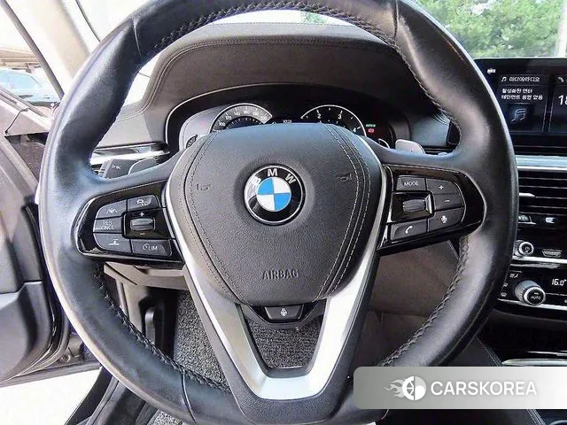 BMW 5 Series (G30) id 3055703 из Кореи 18