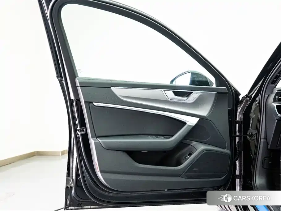 Audi A6L id 4600450 из Китая 21