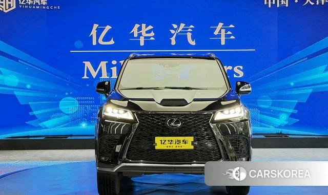 Lexus LX id 4320984 из Китая 15