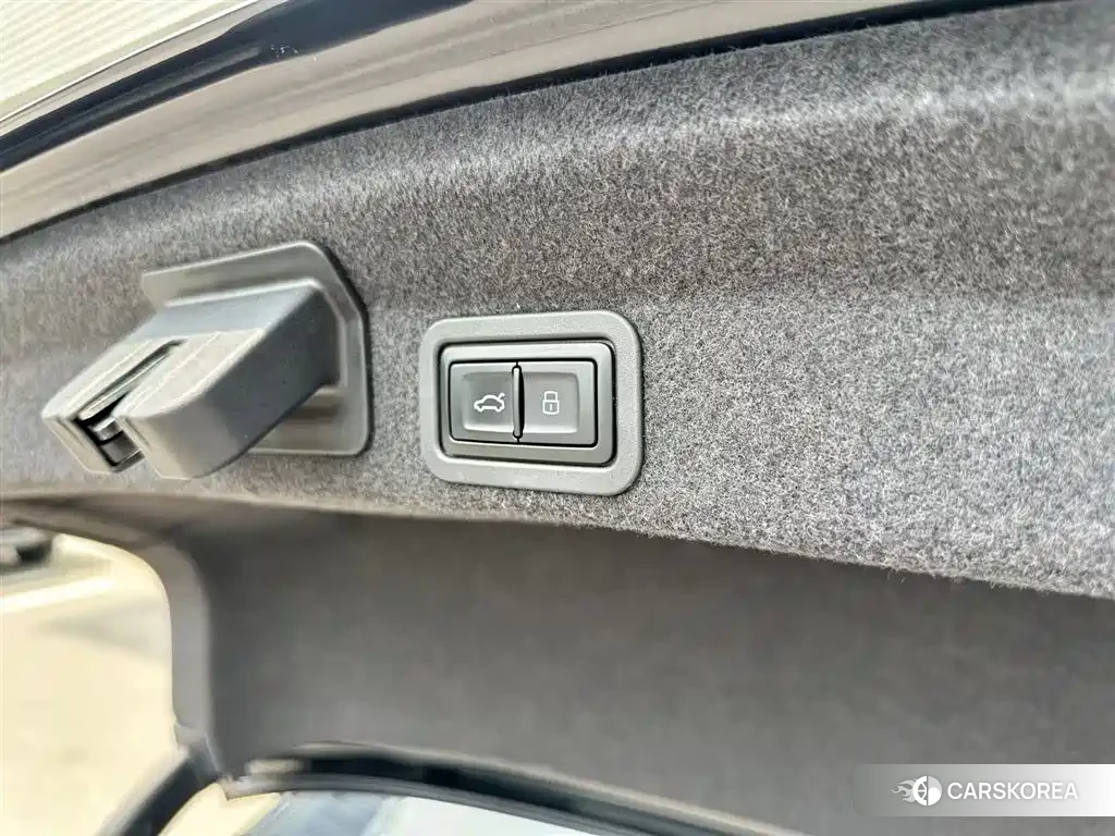 Audi A6L id 4514166 из Китая 23