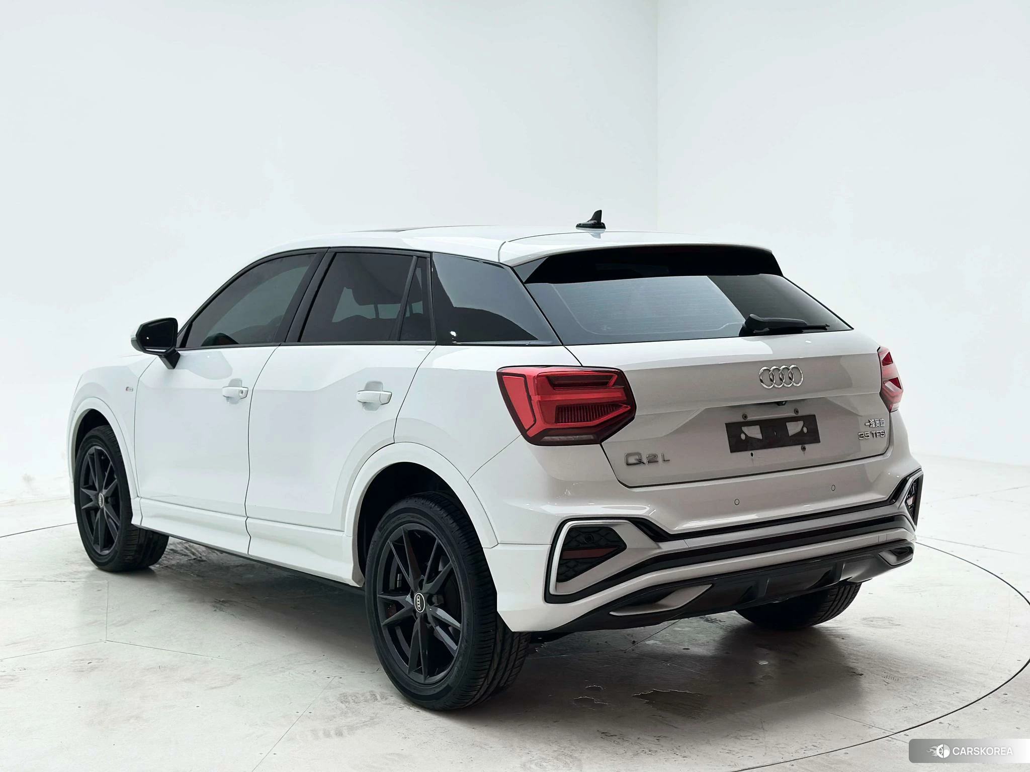 Audi Q2L id 4413279 из Китая 22