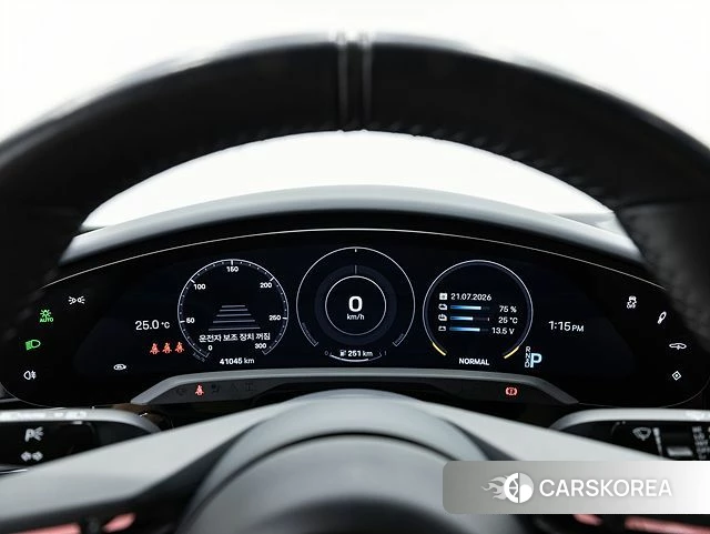 Porsche Taycan id 4612566 из Кореи 18