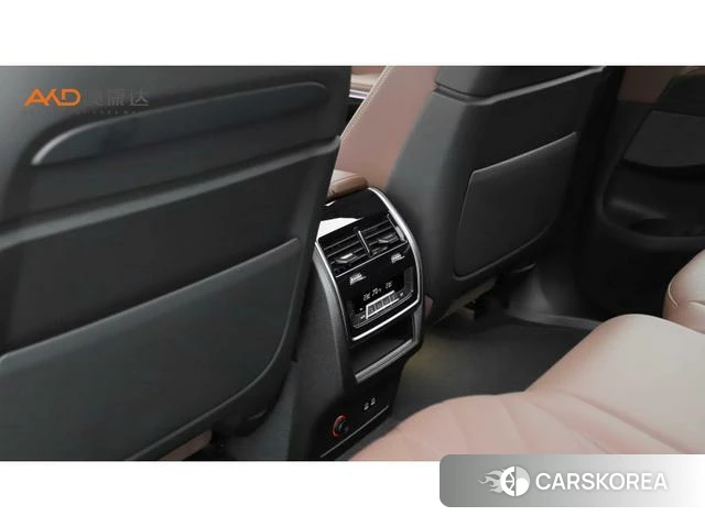 BMW X7 id 4239919 из Китая 9