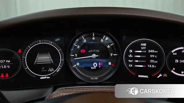 Porsche 911(992) id 3914619 из Кореи 18