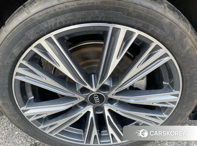 Audi A6L id 4380387 из Китая 14