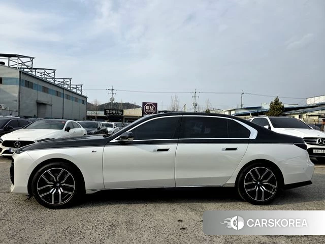 BMW 7 Series (G70) id 4360705 из Кореи 18