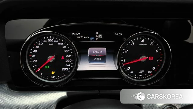 Mercedes-Benz E-Class W213 id 4416705 из Кореи 30