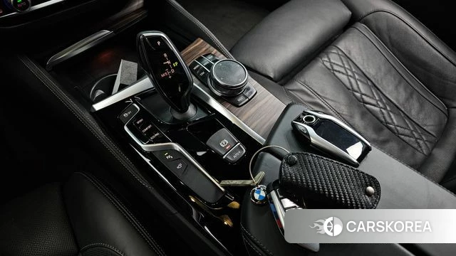 BMW 5 Series (G30) id 4397941 из Кореи 32