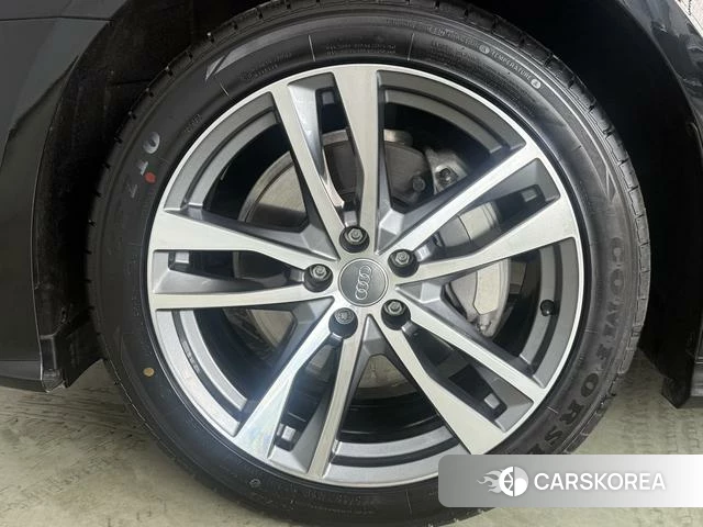 Audi A6L id 4335716 из Китая 8