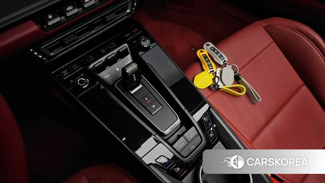 Porsche 911(992) id 4533292 из Кореи 35