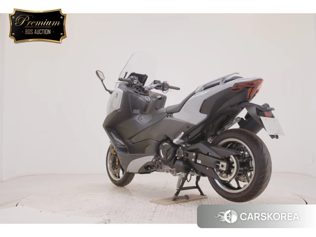 Yamaha T-MAX 560 TECH MAX id 4275136 из Японии 8