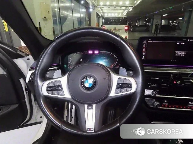 BMW 5 Series (G30) id 3054631 из Кореи 18