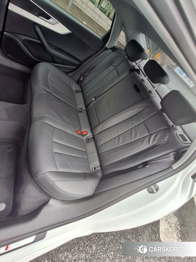 Audi A4L id 4215139 из Китая 21