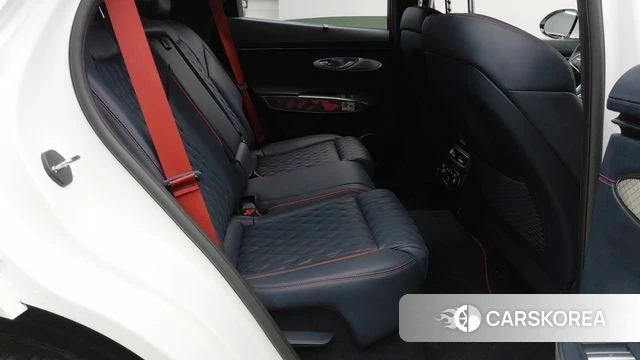 Genesis GV70 id 4516677 из Кореи 18