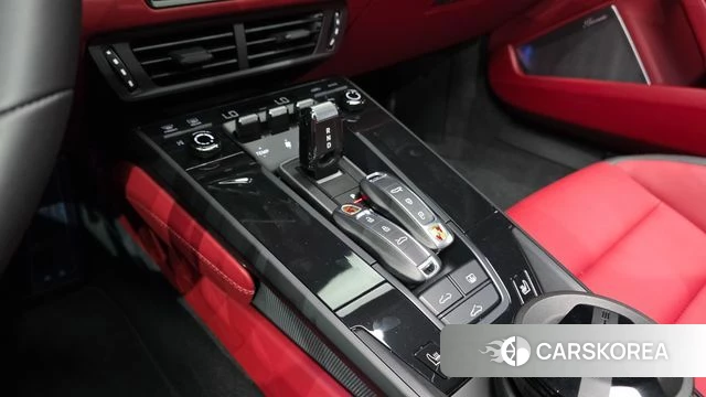 Porsche 911(992) id 4584210 из Кореи 33