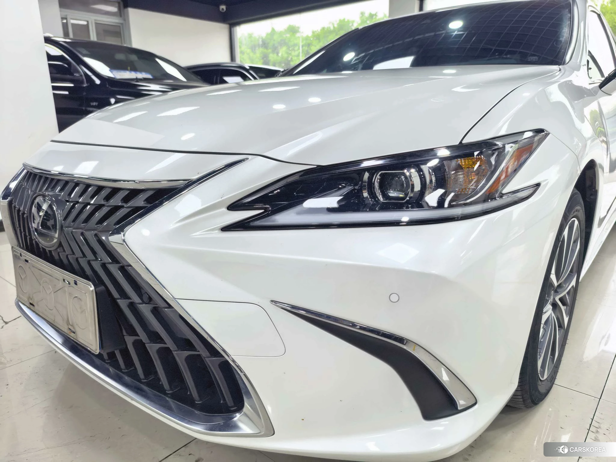Lexus ES id 4452551 из Китая 16