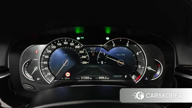 BMW 5 Series (G30) id 4755455 из Кореи 29