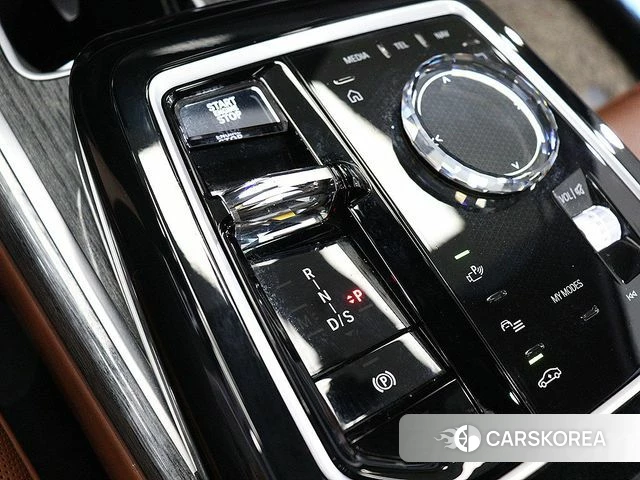BMW 7 Series (G70) id 4735231 из Кореи 18