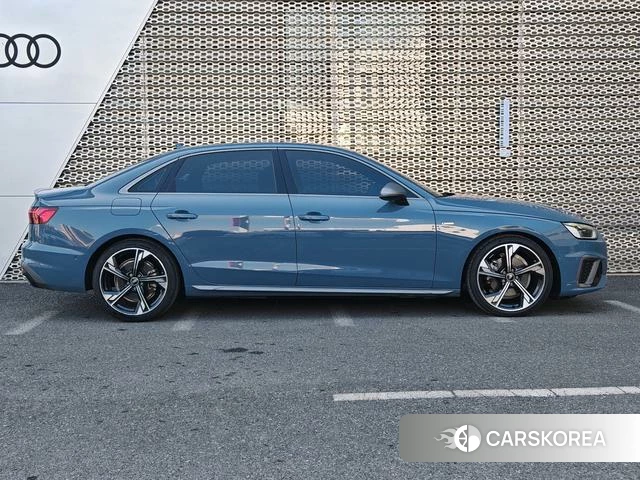 Audi A4L id 3888672 из Китая 13