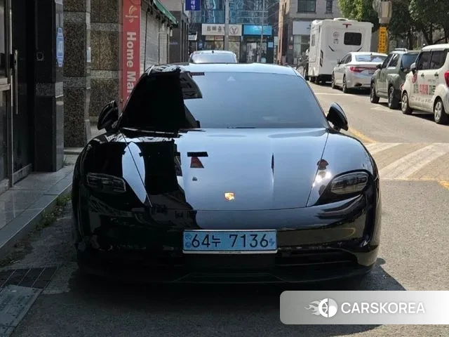 Porsche Taycan id 3338901 из Кореи 18