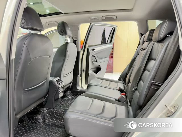 Volkswagen Tiguan L id 4276317 из Китая 14