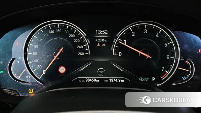 BMW 5 Series (G30) id 3925127 из Кореи 18