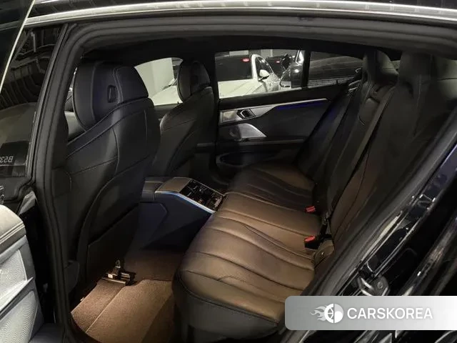 BMW 8 Series (G15) id 3757497 из Кореи 18