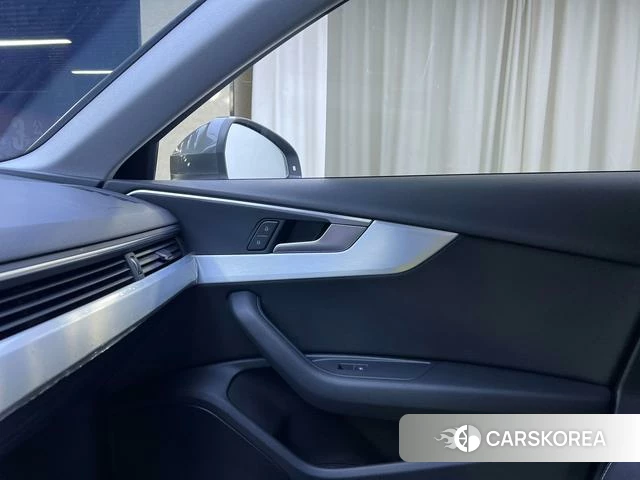 Audi A4L id 4228471 из Китая 20
