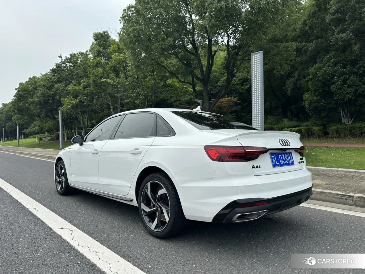 Audi A4L id 4514988 из Китая 9
