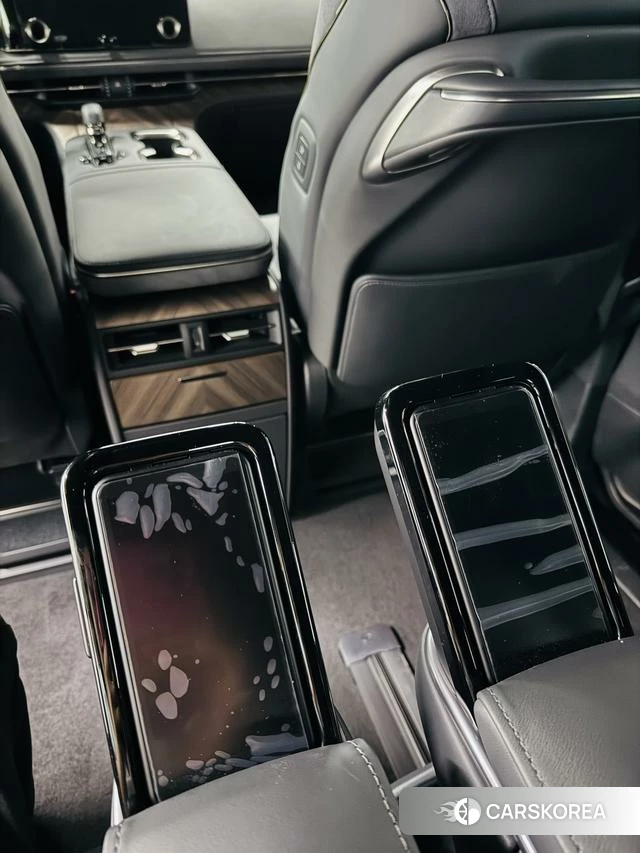 Lexus LM id 4259838 из Китая 11