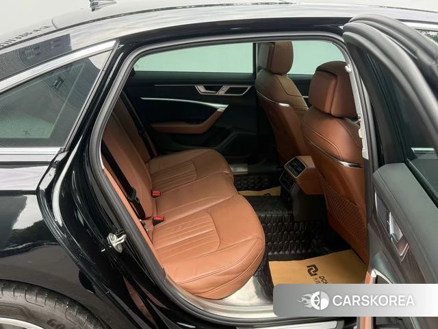Audi A6L id 4274639 из Китая 19