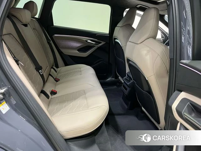 Audi Q6L e-tron id 4278444 из Китая 14