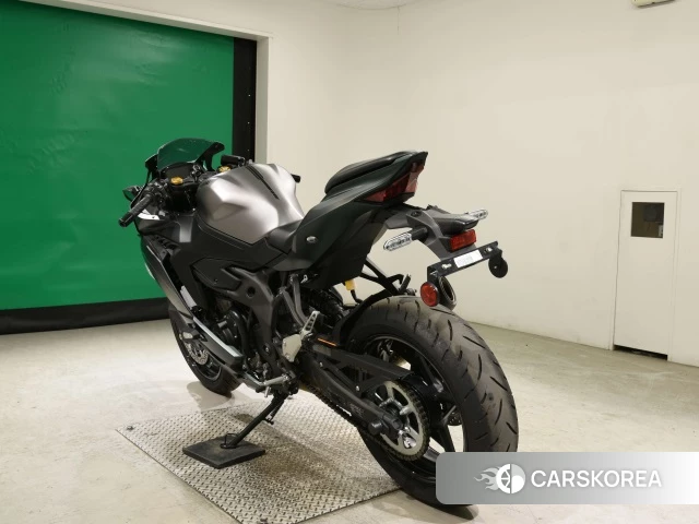 Kawasaki ZX-4R SE id 4328245 из Японии 8