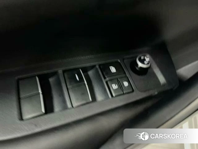 Toyota Corolla id 4387172 из Китая 18