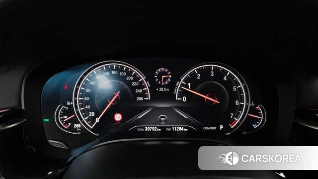 BMW 5 Series (G30) id 4403339 из Кореи 31
