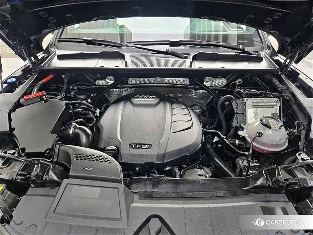 Audi Q5L id 4600630 из Китая 12