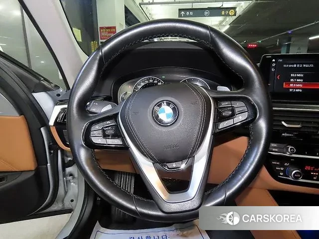 BMW 5 Series (G30) id 3515397 из Кореи 18