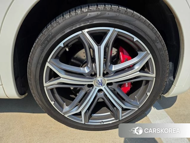 Maserati Levante id 4317740 из Кореи 16