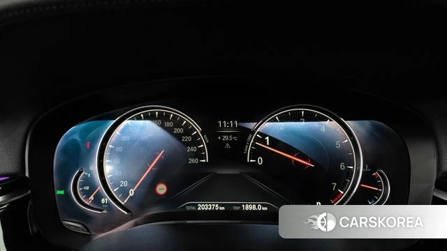 BMW 5 Series (G30) id 4737466 из Кореи 18